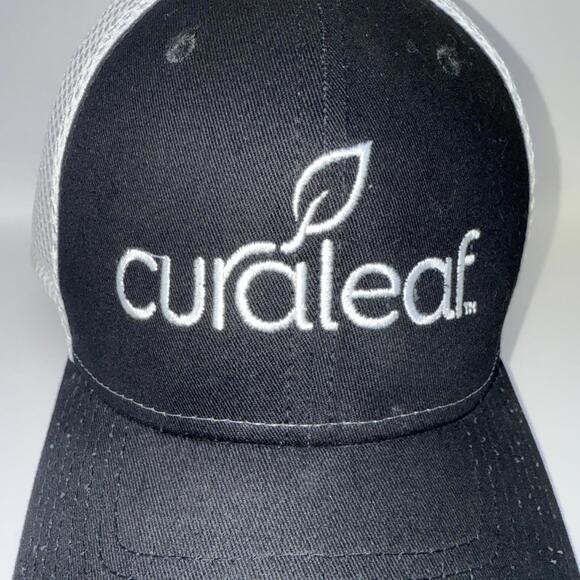EUC Black Curaleaf 39thirty New Era Medium /  Large Baseball Cap Hat - Picture 2 of 7
